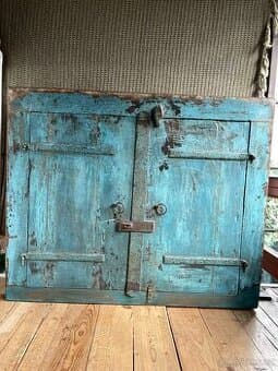 Závěsné tyrkysové zrcadlo s teakového dřeva Sanu Babu