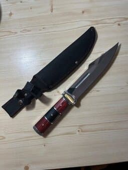 Prodám lovecký nůž