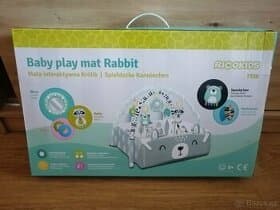 Hrací podložka pro kojence