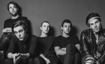 Prodám 4x The Neighbourhood - Krakov, Polsko 2.6.2026