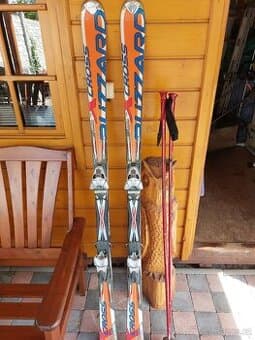 Prodám lyže, vázání, boty, hůlky