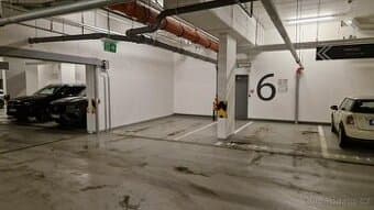 Pronajem garazoveho stani Seifertova Zizkov