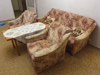 Sedací souprava se dvěma křesly