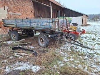přívěs za traktor