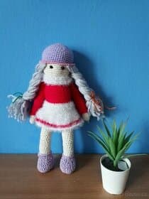 panenka se světlými copy