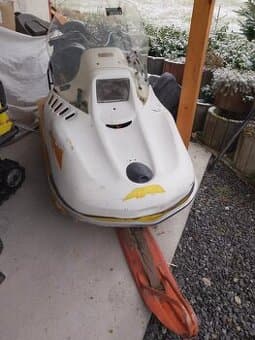 Sněžný skútr Buran kapotáž