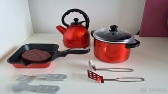 Sada dětského nádobí ke kuchyňce