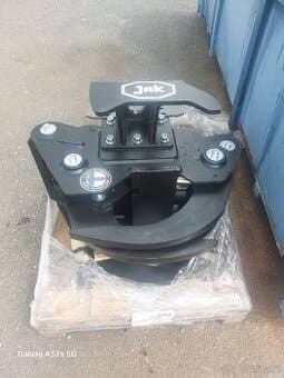 Štípací kleště na bagr