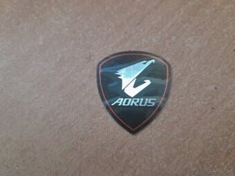 AORUS ŠTÍTEK NÁLEPKA NOVÁ NEPOUŽITÁ IHNED K PRODEJI