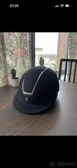 Helma Horze minimálně nošena M