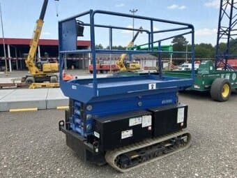 AICHI RX07B – bateriová pásová nůžková plošina (7 m třída)