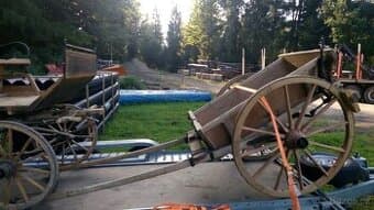 vlek, brička, kára za koně