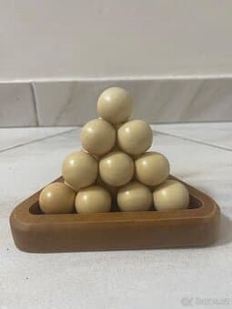 Dřevěný hlavolam.