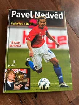 Kniha Pavel Nedvěd Český lev v Itálii