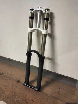 DH Vidlice | RockShox Boxxer R2C2