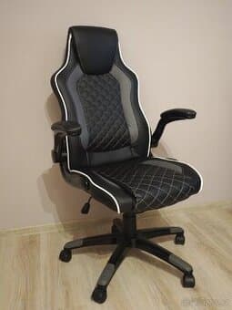 Kancelářské křeslo