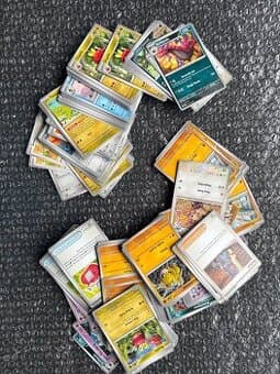 Pokemon karty mix 600 ks