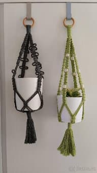 ZÁVĚS NA KVĚTINÁČ- MAKRAMÉ