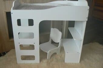 Dřevěná postýlka pro panenku