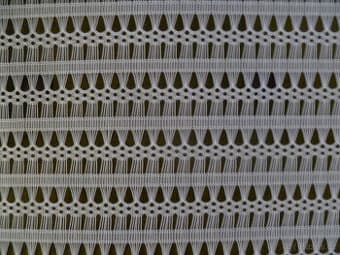 Bílá záclona, levná