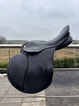 Sedlo Jan Hauzr 3/17,5