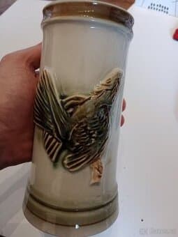 keramický korbel – Trnovany / Czechoslovakia – motiv ptáka