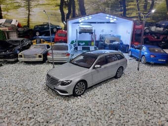 model auta Mercedes E klasse T modell Iscale 1:18