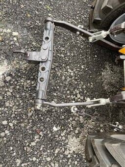 traktorové litinové pravítko / závěs do zadních ramen