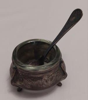 Starožitná miska na kaviár s lžičkou