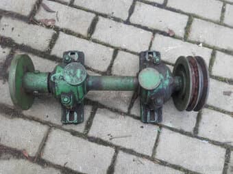 hřídel s domečky na štípačku