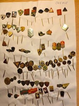 Odznaky chemické podniky 75 kusů.