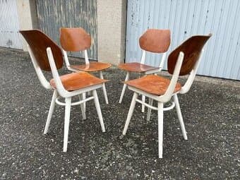 Dřevěné židle Ton