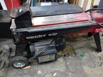 Štípačka na drevo