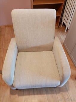 Křesílko béžové