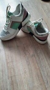 Dámské elegantní tenisky Vel.41