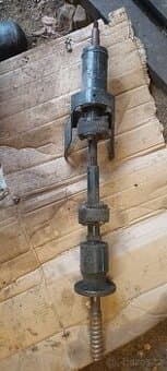 Sloupek řízení na zetor uř1