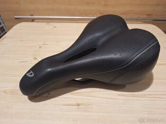 Damske gelove sedlo DDK
