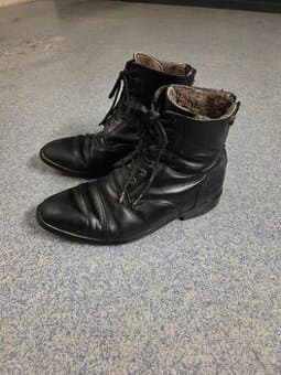 Zimni pérka Cassini