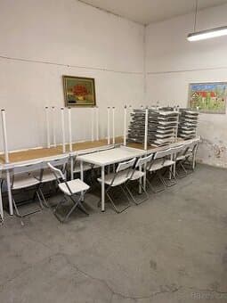 Prodám stoly a židle IKEA.