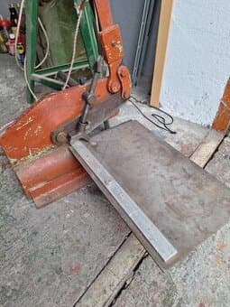 Pákové nůžky na plech