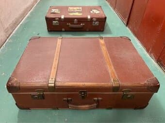 Staré cestovní kufry