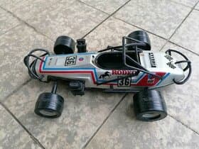 Stará plechová formule retro