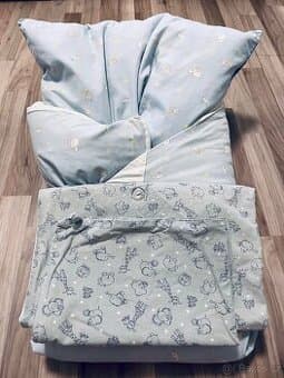 Péřová zavinovačka Eva Kiedroňová.