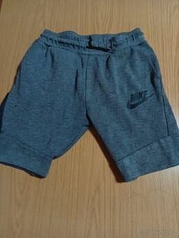 Nike Teech fleece kraťasy vel.S