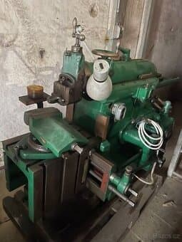 Obrážečka se svěrákem