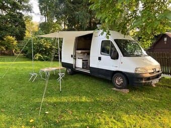 Peugeot Boxer - obytny, plne vybaveny, 3 mistny