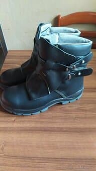 Boty pracovní bezpečnostní svářečské