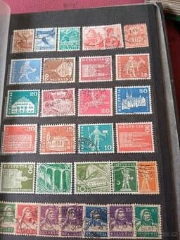 Poštovní známky, nález