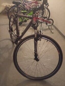 Prodám trekové Kellys axis