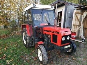 Traktor Zetor 5211 + naviják, box, lišta, paletizační vidle